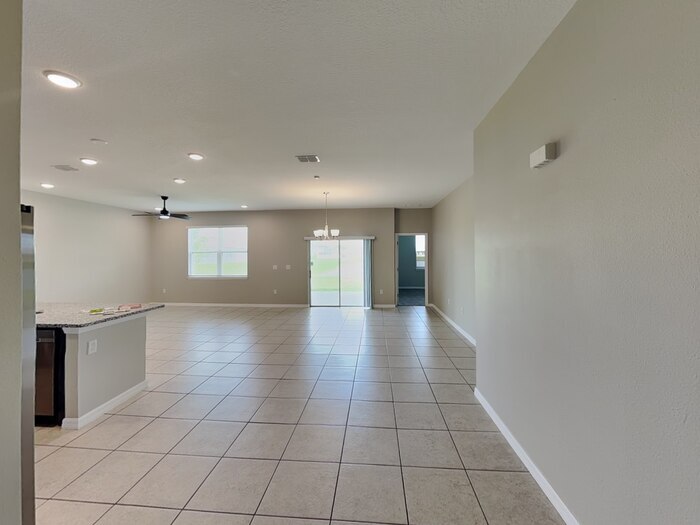 Building Photo - 1130 Lone Palm Wy