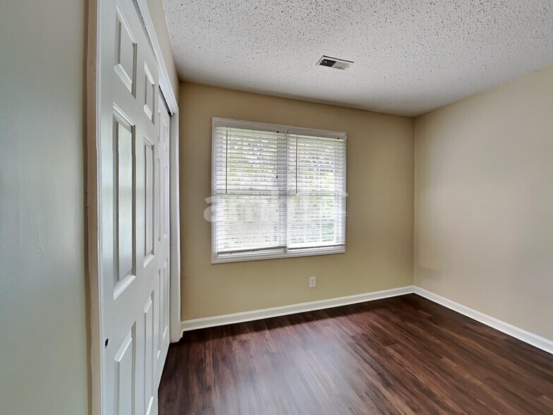 Building Photo - 5220 Turf Grass Ct