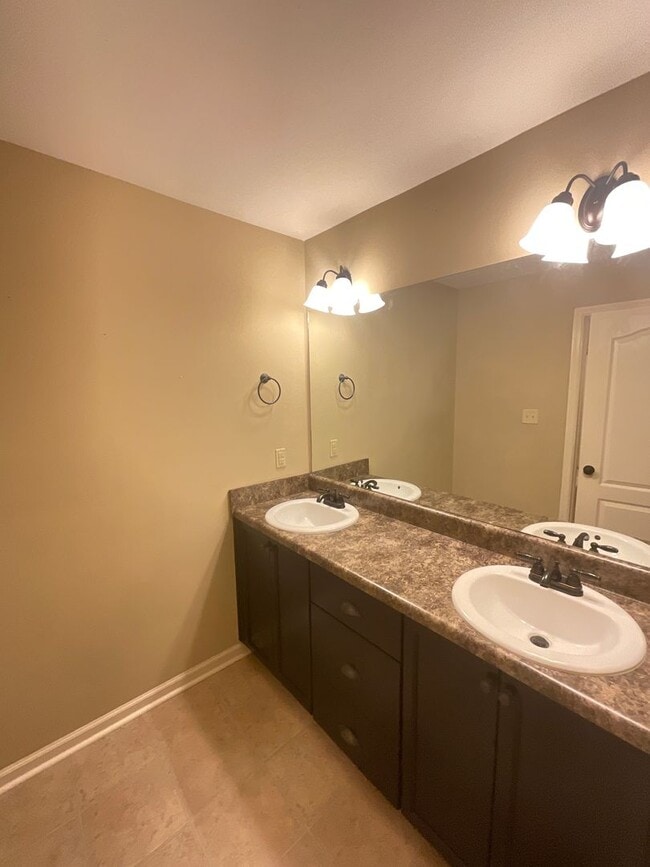 Building Photo - 5506 Dualwood Dr