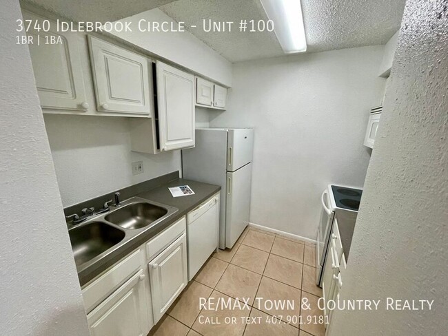 Building Photo - 3740 Idlebrook Cir