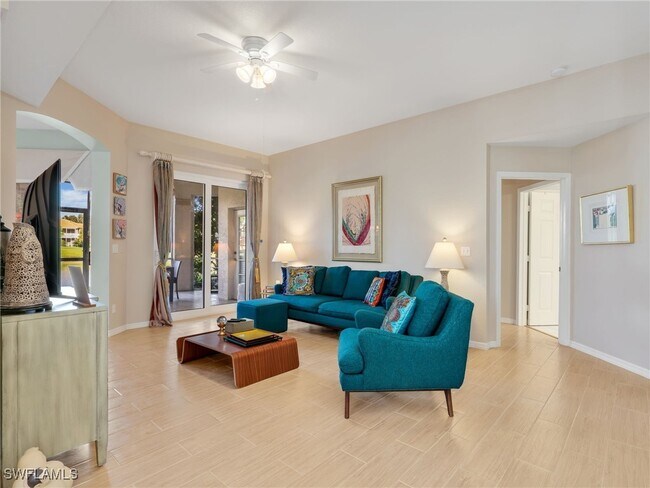 Building Photo - 9071 Las Maderas Dr