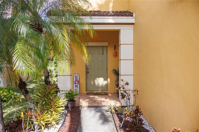 Building Photo - 1572 Canary Island Dr