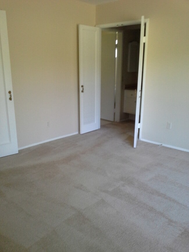 Building Photo - Classic 4Br/2Ba Single Level Home in Rancho Bernardo