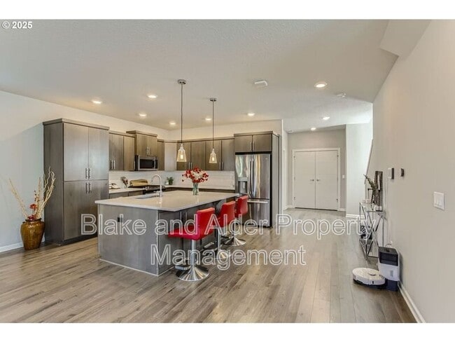 Building Photo - 12357 SE Goali Ct