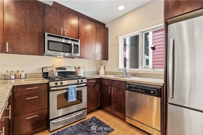 Building Photo - Columbia City Beauty with option to purcha...