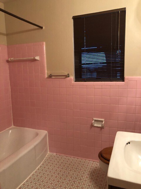 Building Photo - 3 Bed/1 Bath Mid-Century Ranch minutes from Midwest City High School - Refrigerator Included