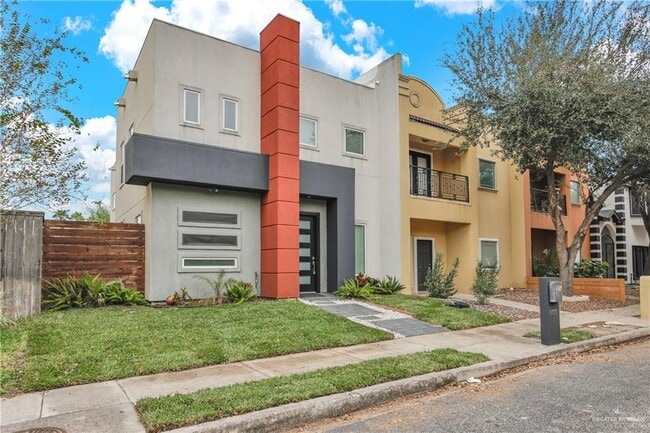 Building Photo - 24 S 4th St