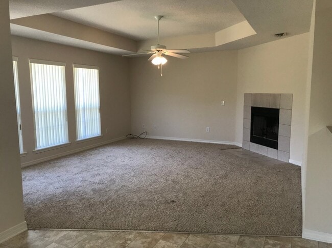 Building Photo - 2642 Hidden Creek Dr