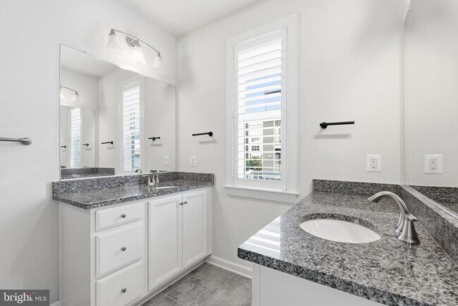 Building Photo - 45208 Lettermore Square