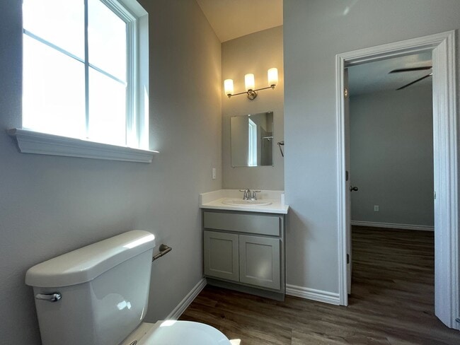 Building Photo - Townhome for rent