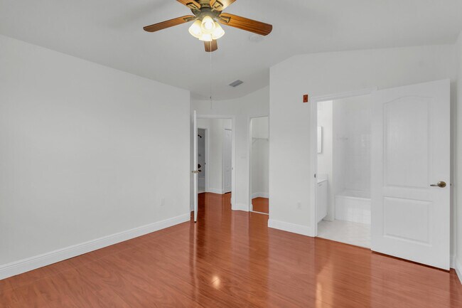 Building Photo - 8970 W Flagler St