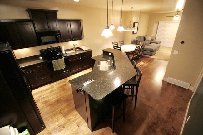 Building Photo - 3734 Prairiewood Drive