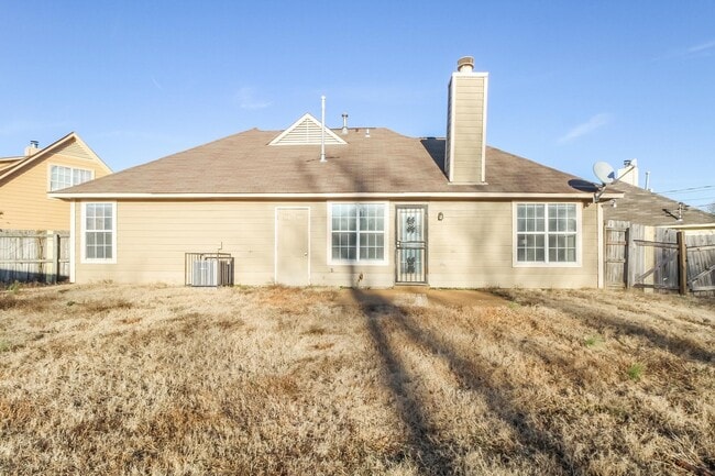 Building Photo - 4611 Chadwell Cove