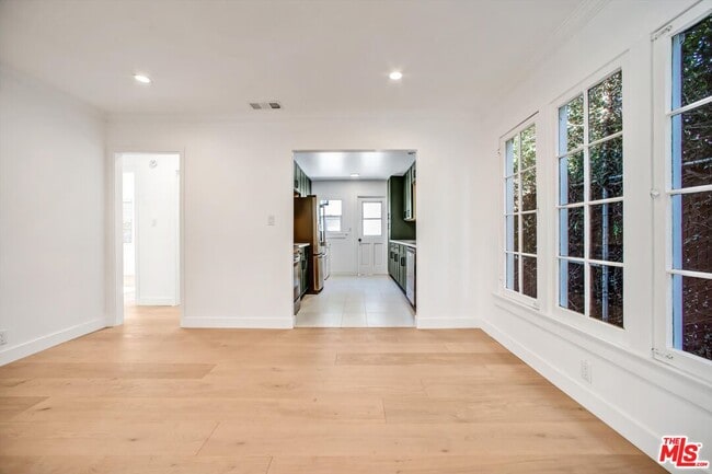 Building Photo - 951 Hilldale Ave