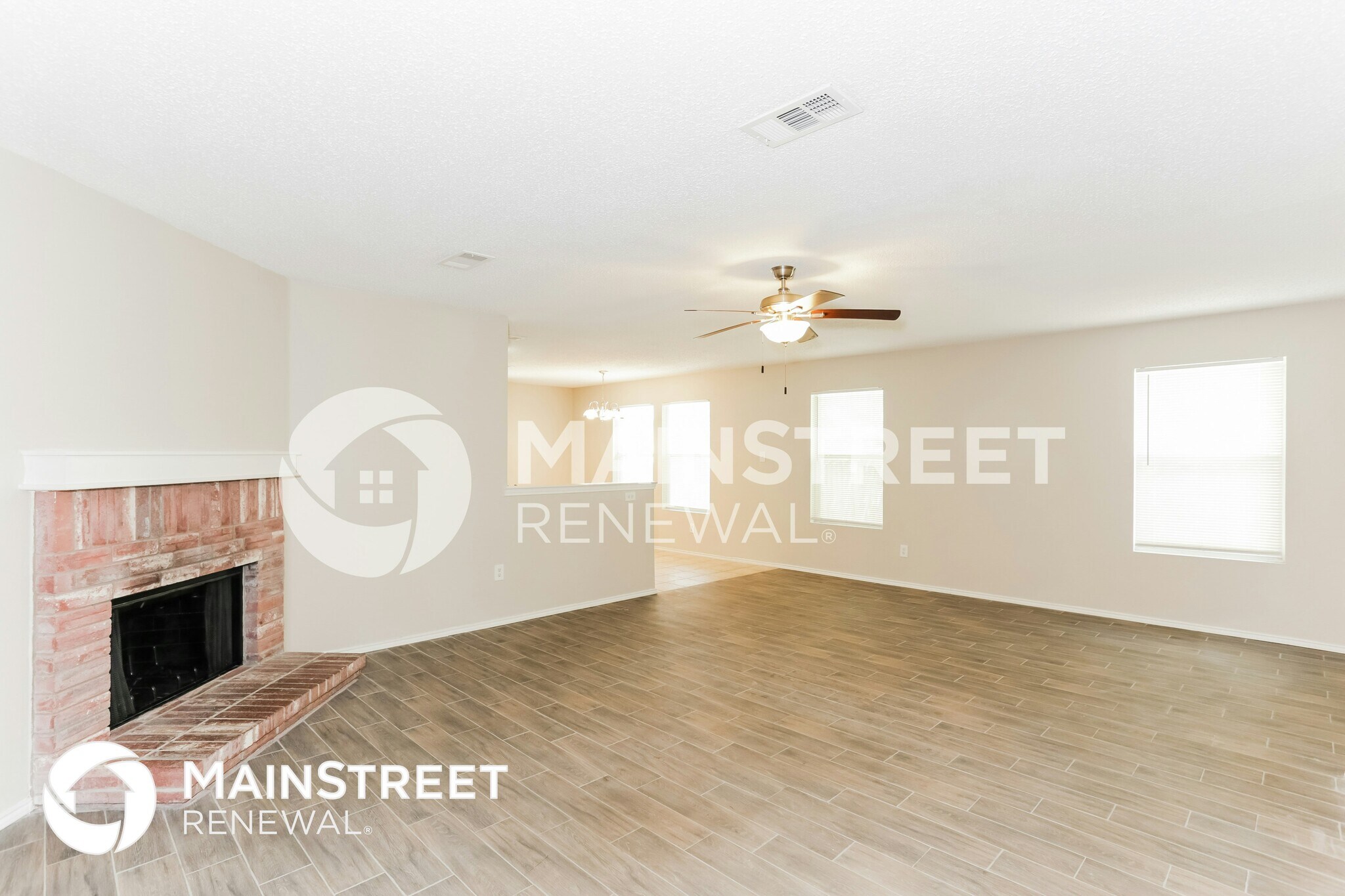 Building Photo - 805 Encino Dr