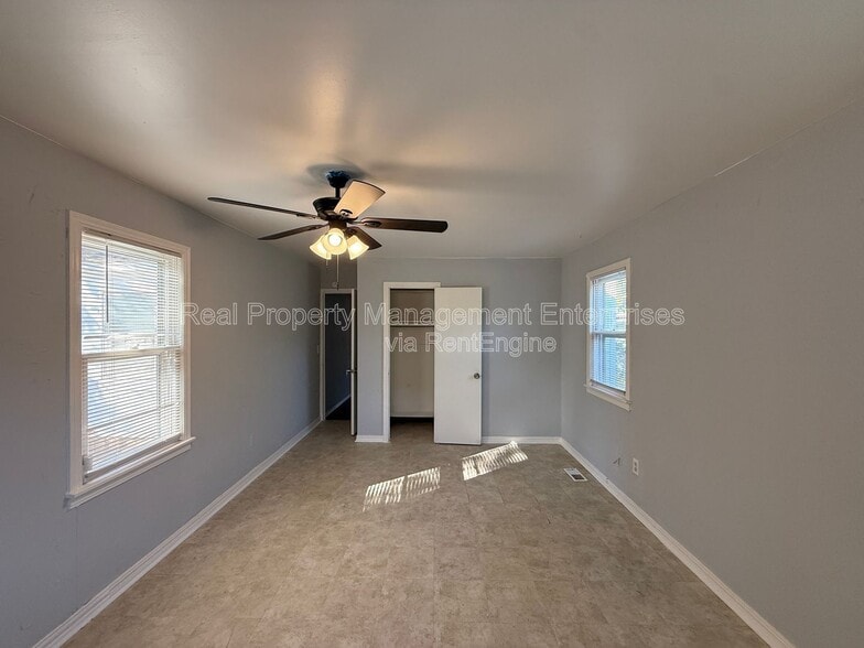 Building Photo - 1300 NW 83rd St