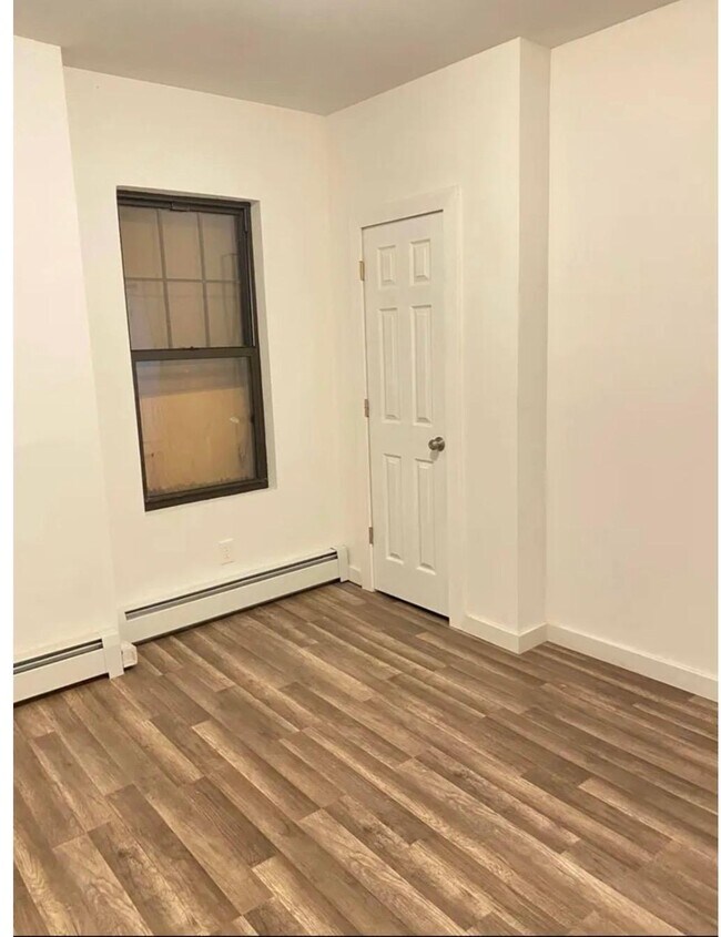 Building Photo - 357 Liberty St