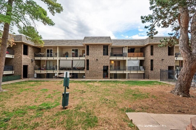 Building Photo - 4651 S Lowell Blvd
