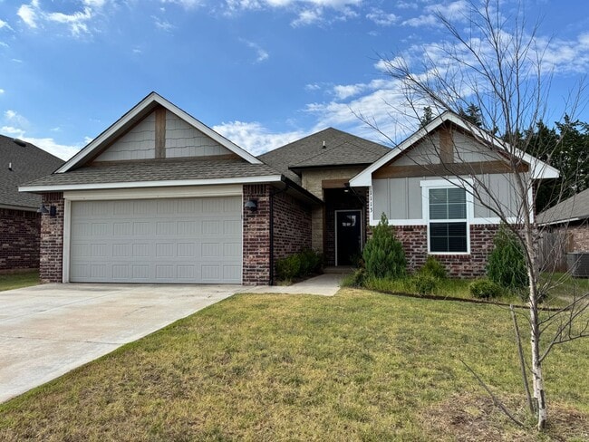 Building Photo - Beautiful 3 Bedroom Home in Azalea Farms in Noble