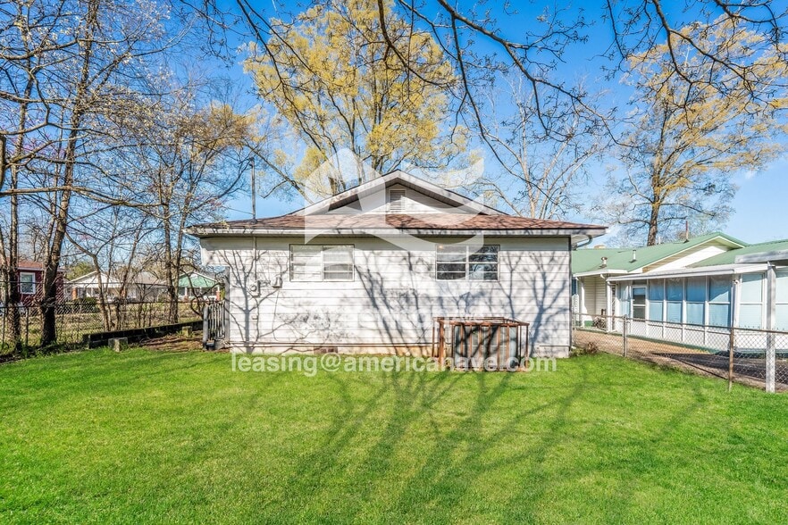 Building Photo - 5309 Avenue Q