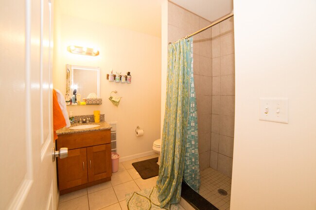 Building Photo - 4317 Sansom St