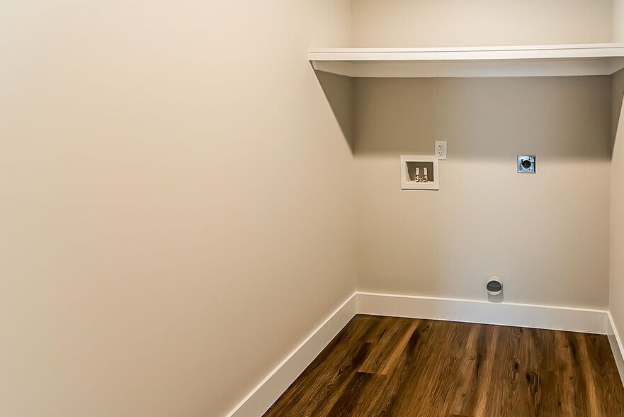 Laundry Room - 54 Creekside Ln