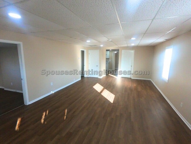 Building Photo - 909 S Lebanon St