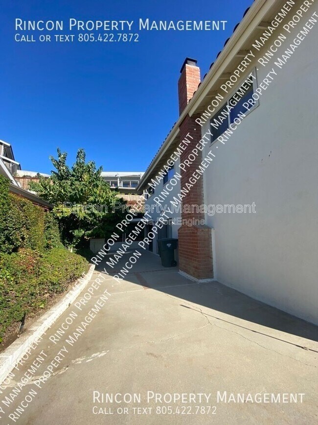 Building Photo - 555 Skyline Rd