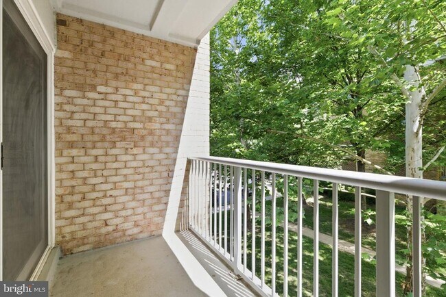 Building Photo - 2908 Kings Chapel Rd