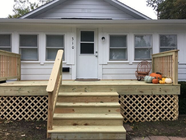 Front porch. - 310 W Wilson St