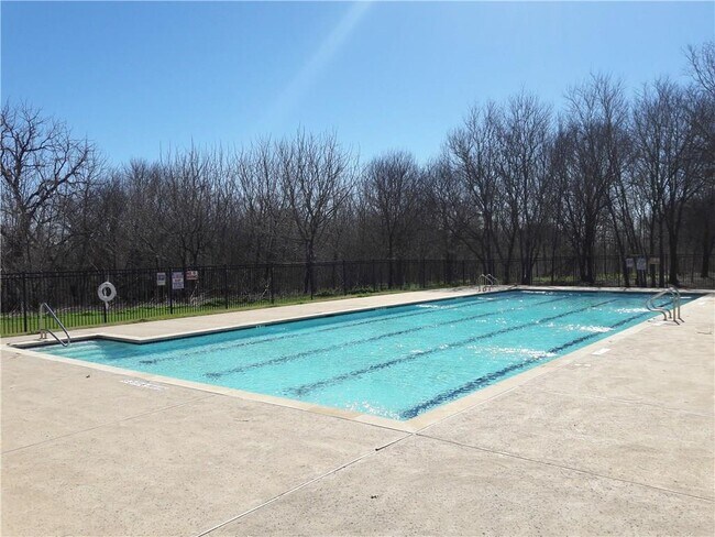 Building Photo - 1553 Twin Cove