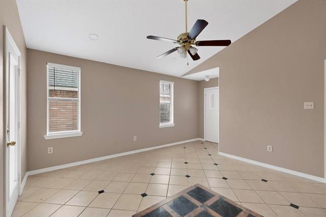 Building Photo - 2320 Markland St