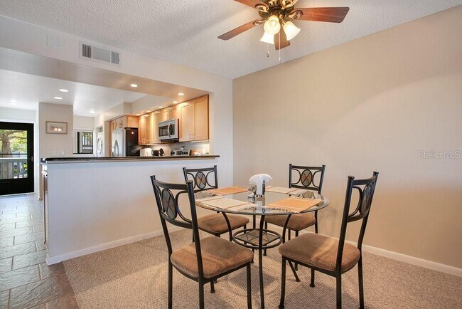 Building Photo - 821 Bahia Del Sol Dr