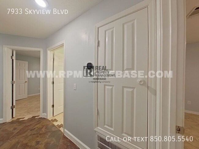 Building Photo - 7933 Skyview Blvd