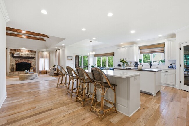 Building Photo - {10500} Luxury Living in Mills Crossing Estates +  Spacious Floorplan with Designer Finishes