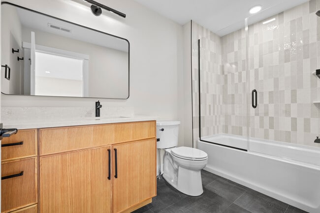 Building Photo - 9 June Dr