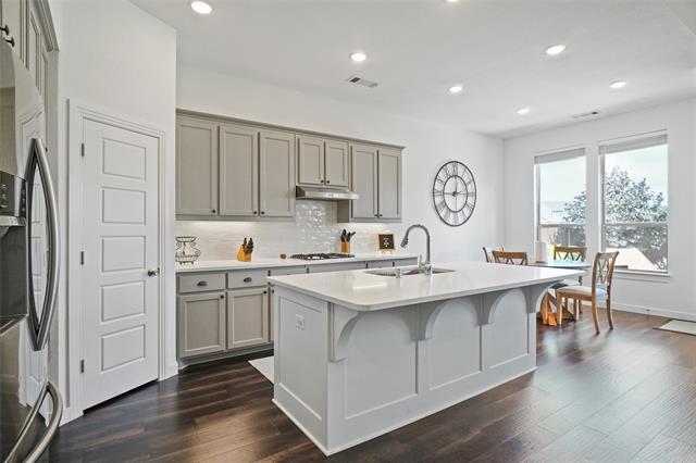 Building Photo - 525 Overton Ave