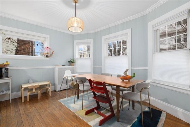 Building Photo - 422 Wayland Ave