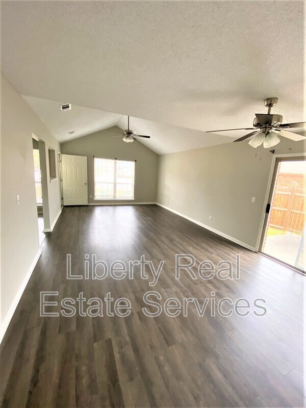 Building Photo - 1758 Ashton Dr