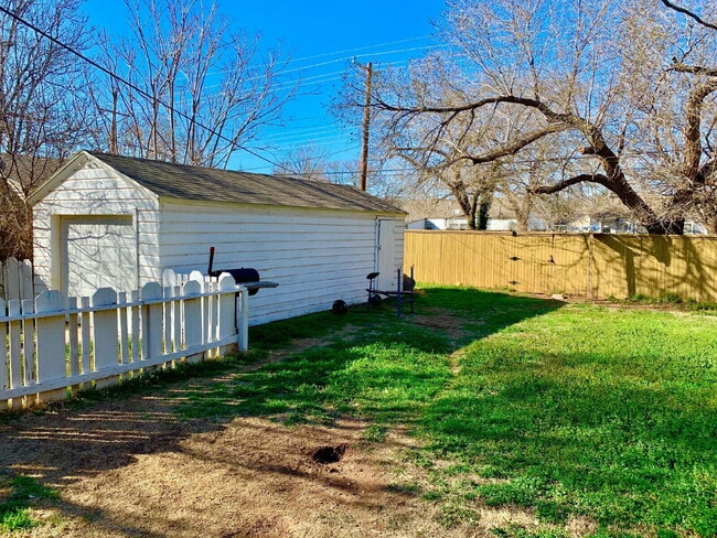 Building Photo - 2610 32nd St