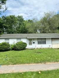 Building Photo - 602 MacArthur Dr