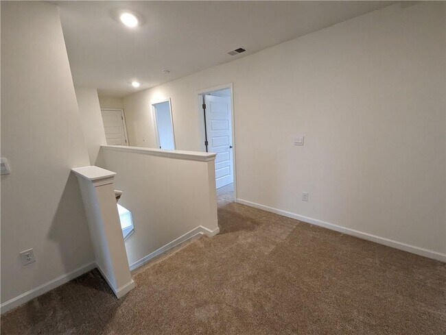 Building Photo - 543 Graham Campbell Ln