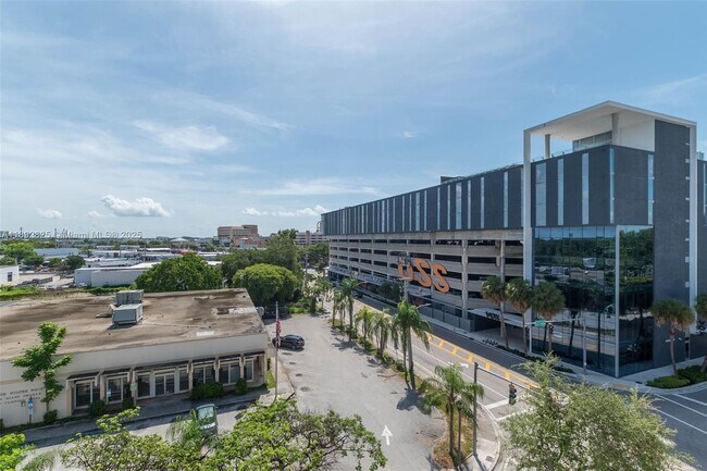 Building Photo - 6001 SW 70th St