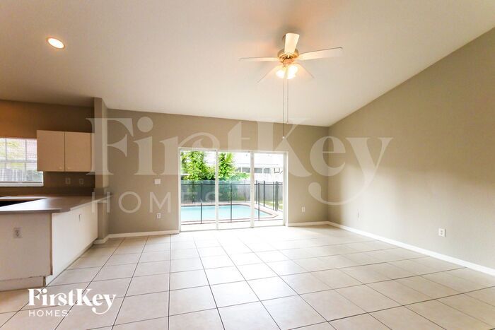 Building Photo - 11524 SW 152nd Ct