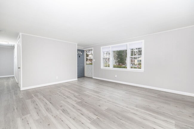 Building Photo - 92 Indian Hill Rd