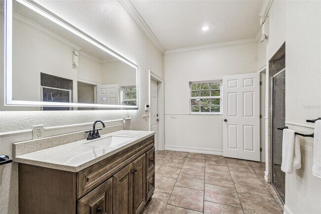 Building Photo - 16453 Pawnee Dr