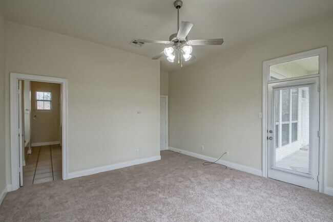 Building Photo - 12600 Woodland Hill Rd