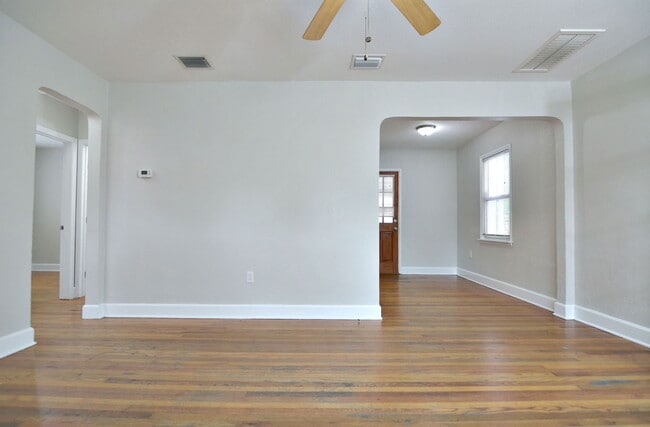 Building Photo - 5620 2nd Ave N