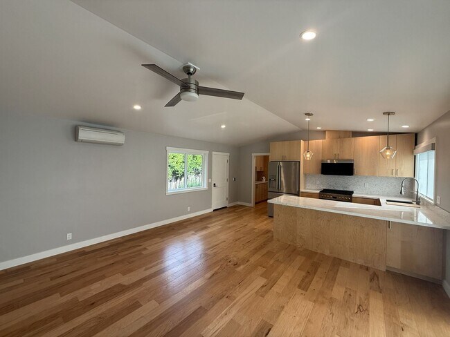 Building Photo - Beautiful Two Bedroom/Two Bathroom Home with Large Yard