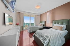 Building Photo - Northeast 183rd Lane, Aventura, FL 33160 - 4 BR 4.5 BA Condo